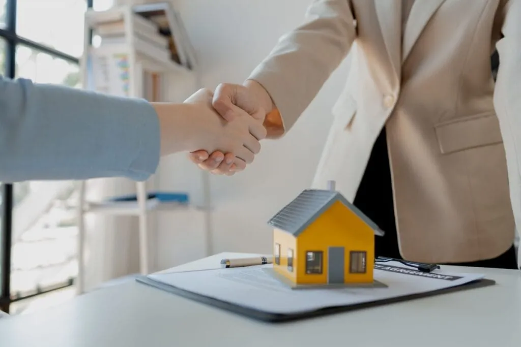 Cum te ajută serviciile de property management să îți protejezi investițiile imobiliare?