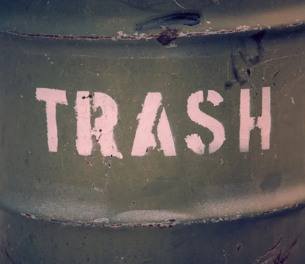 Soluții moderne pentru gestionarea deșeurilor pe șantier Photo Waste sorting bins
