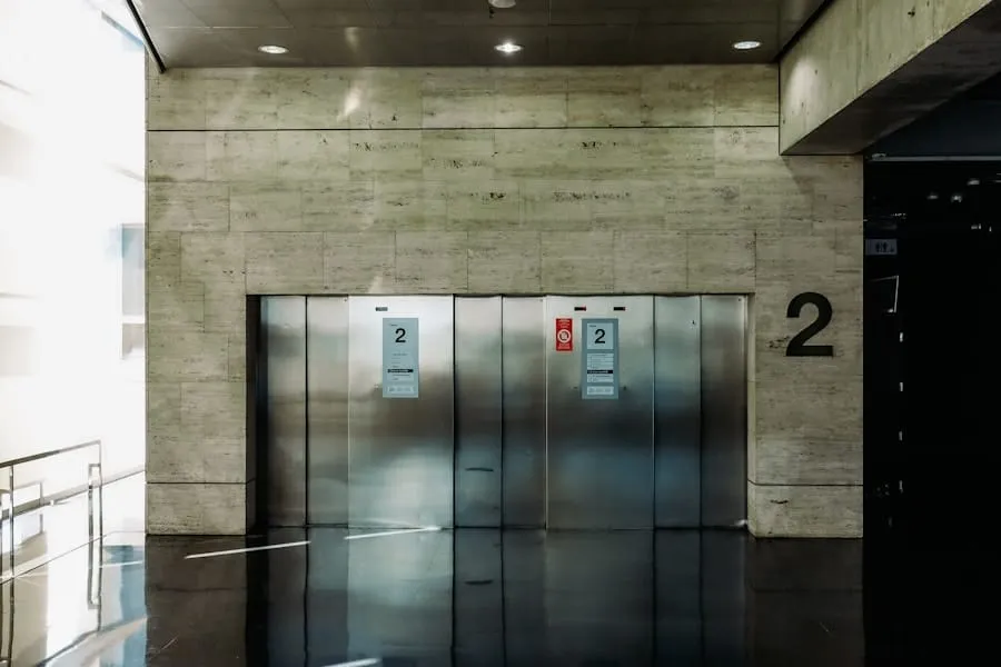 Photo "What you need to know about elevator maintenance in a building in Europe"
