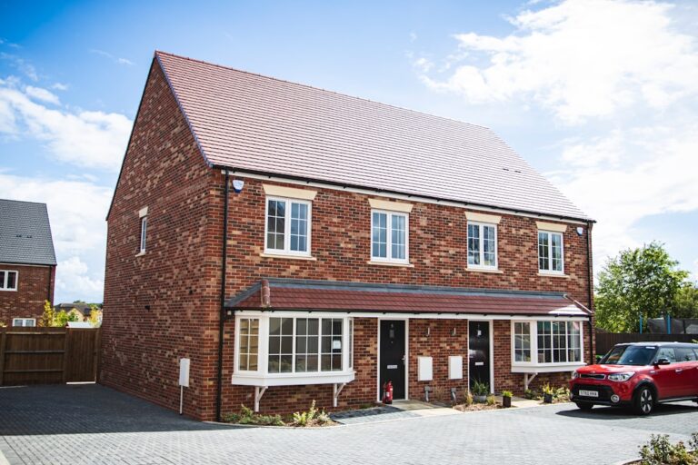 Photo buying a house