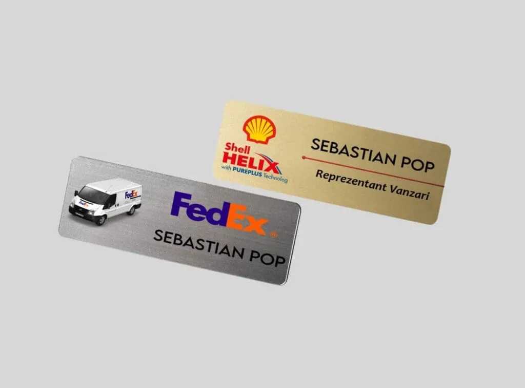 Cum să folosești ecusoanele personalizate la evenimente corporate
