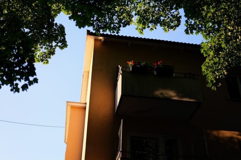 Photo house building