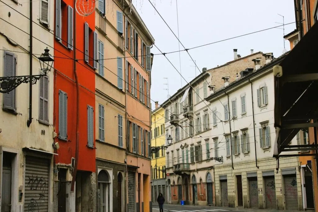 Photo investing in real estate in small cities