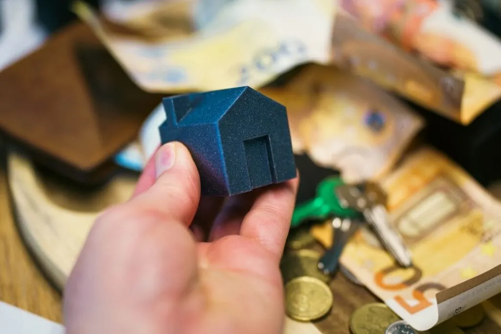 Cum să cumperi locuință fără avans mare Photo buying a home without a large down payment