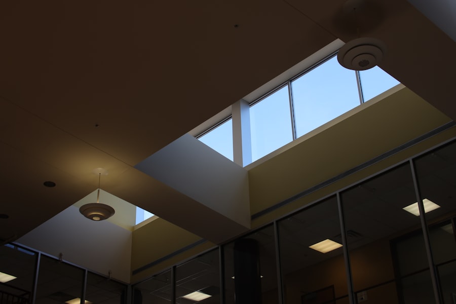 Photo optimize interior lighting