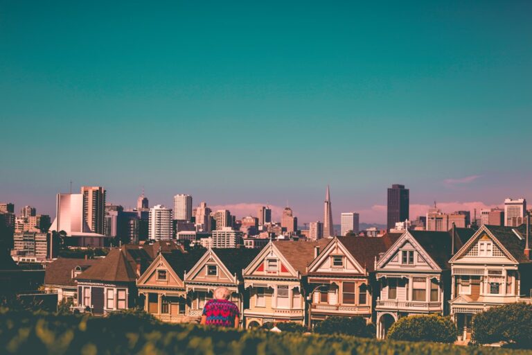 Photo real estate market trends