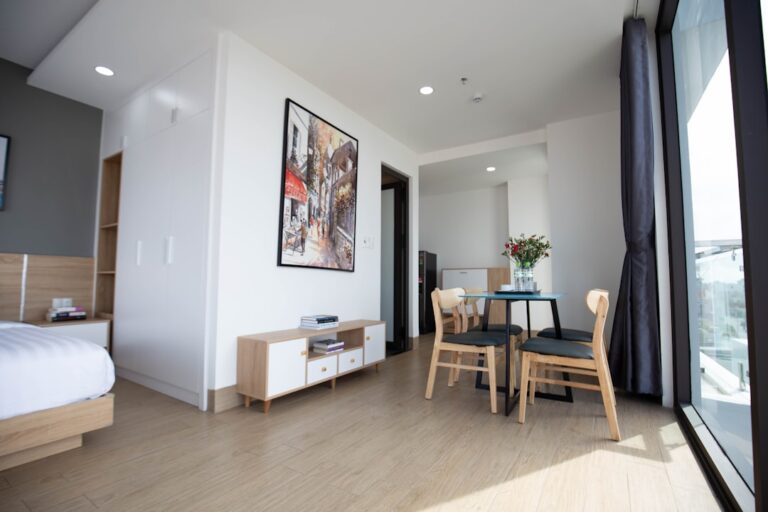 Photo efficiency residence