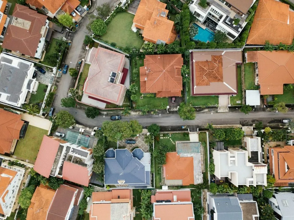 Photo real estate flipping property selection tips