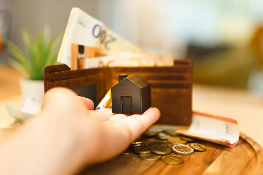 Photo common real estate investment mistakes